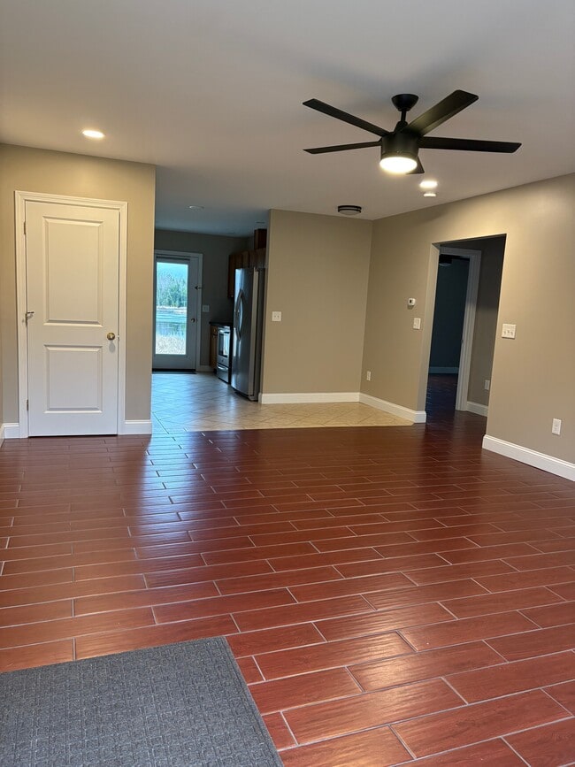 Photo - 9 Woodduck Ln