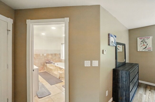 Photo - Short Term Rental! Beautiful Fully furnish...
