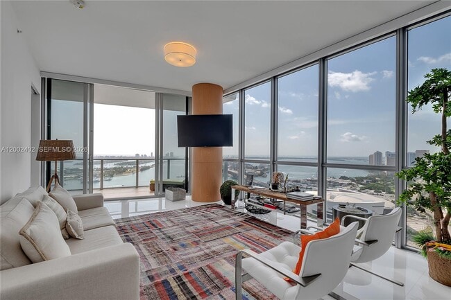 Photo - 1100 Biscayne Blvd Unidad 3901