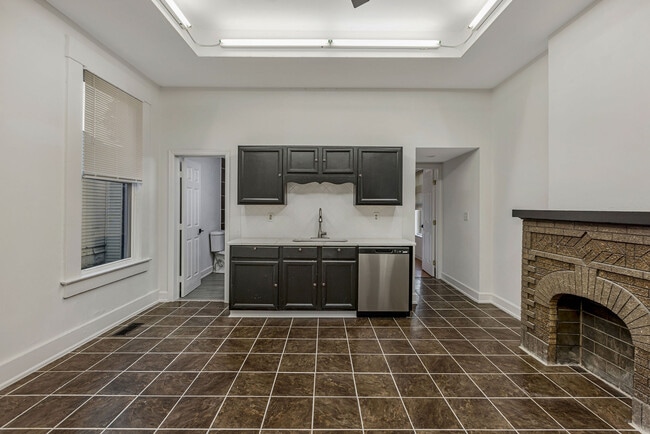 Building Photo - 1325 Scott St Unit 1 Rental
