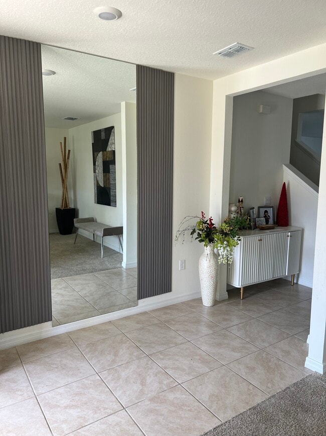 Photo - 2520 Tulip Dr