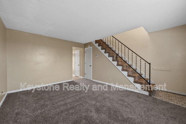 Photo - 1070 Pembroke Oak Grove Rd