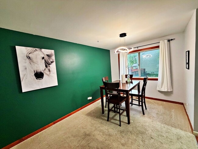 Photo - 800 W Beechtree Ln
