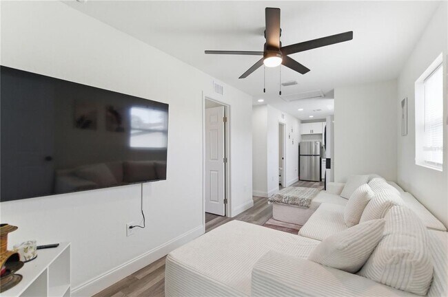 Photo - 1 31st St S Unidad 1/2