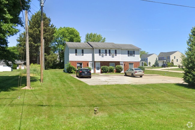 Building Photo - 452 Seville Rd Unit Middle Rental
