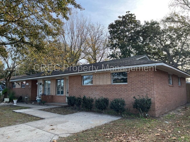 Building Photo - 1635 Memminger Ave