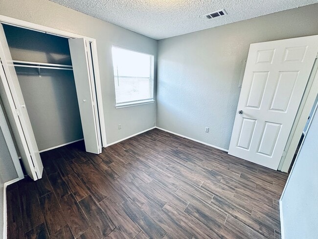 4901 Merritt Cir Unidad D