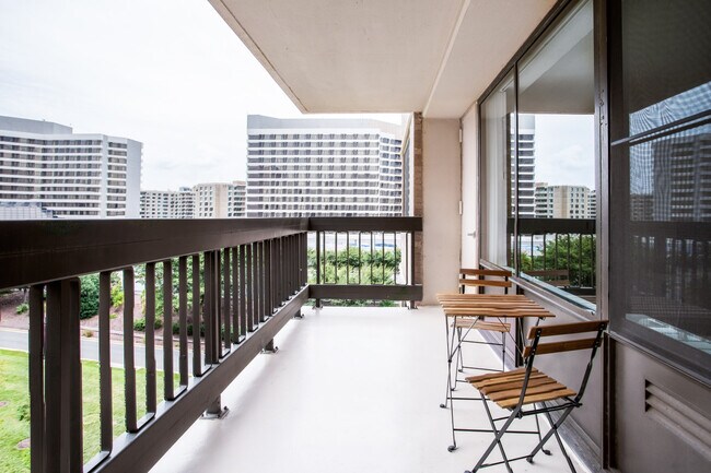 Photo - 1515 Richmond Hwy Unit ID8460A