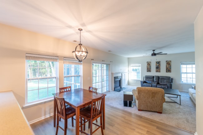 Photo - 2076 Queens Point Dr