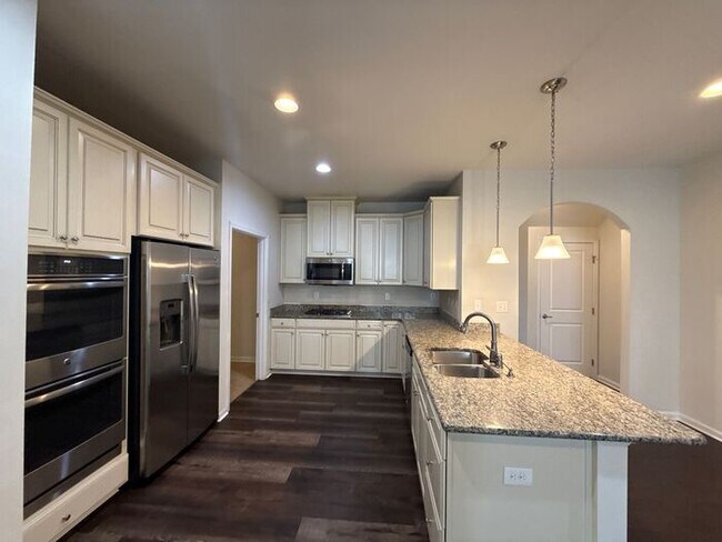 Photo - 3BR 2.5BA Wonderfully Maintained Townhome ...