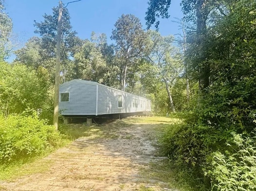 Photo - 911 Little Ln