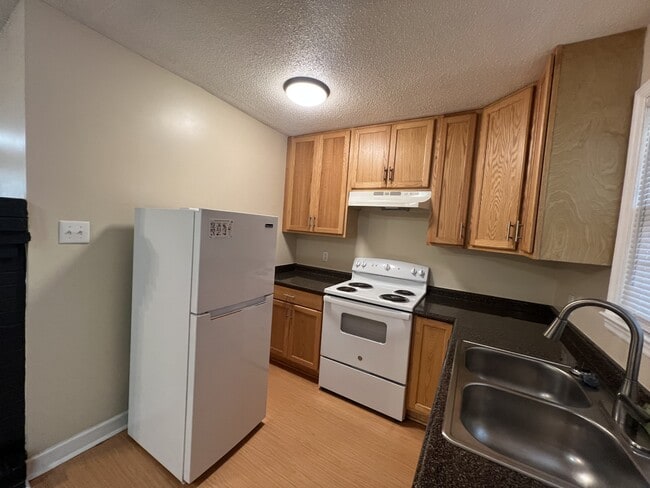 Photo - 1912 Heyward Brockington Rd