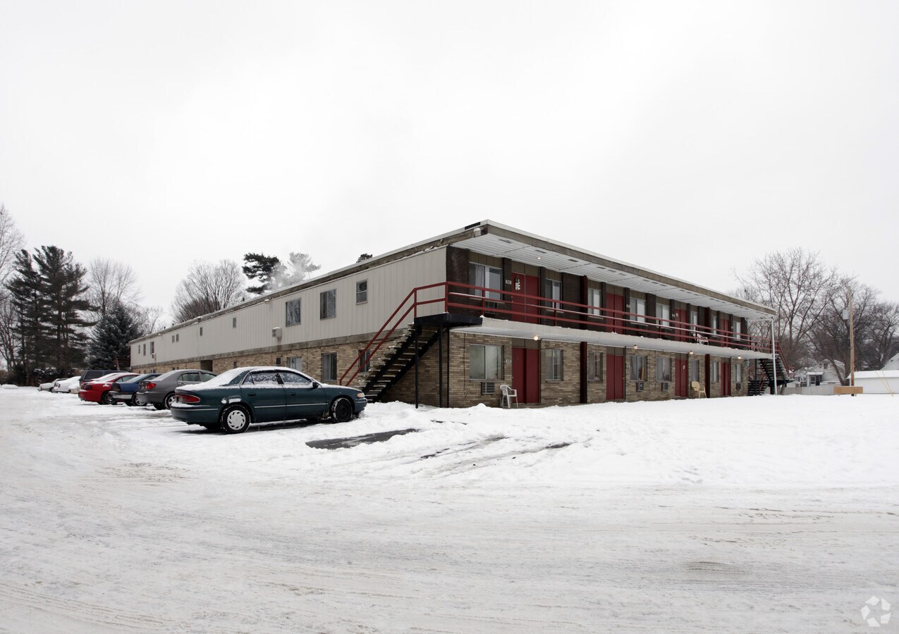 Nestor Ave Apartments - Nestor Ave Apartments