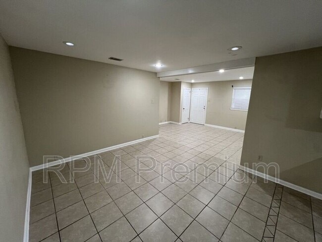 Photo - 3280 Crestaire Dr