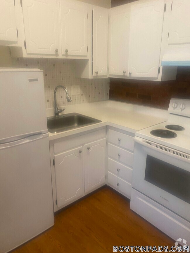 Building Photo - 66 S Huntington Ave Rental