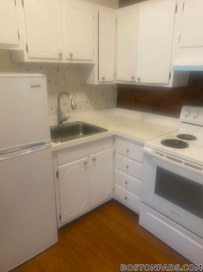 Building Photo - 66 S Huntington Ave Unit 22 Rental