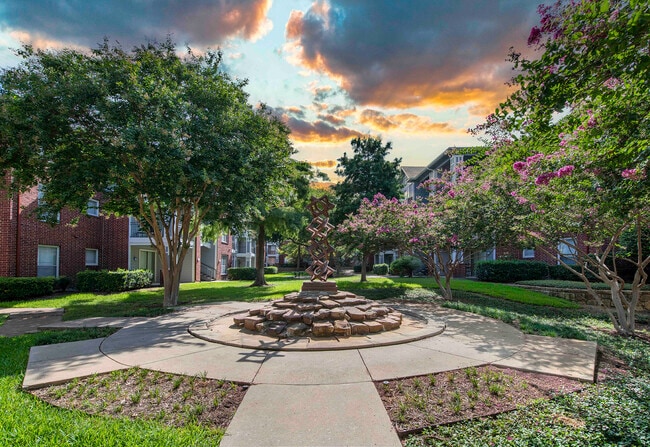 MAA Grand Courtyards