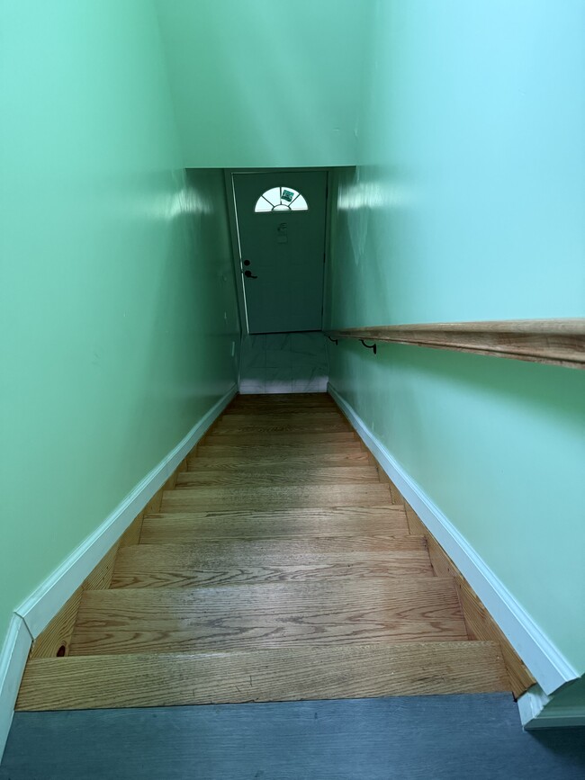 Building Photo - 1101 Castle Hill Ave