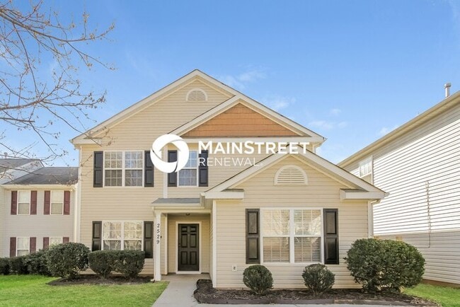 Photo - 4 Bedroom Pet-Friendly Home in Charlotte, NC with Main Street Renewal