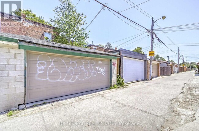 Photo - 142 Grace St