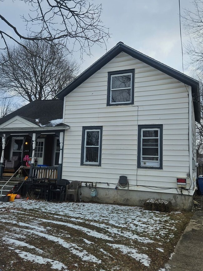 Photo - 21 Union St Unit 2