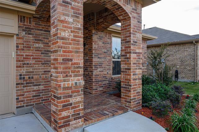 Photo - 225 Red Fox Ln