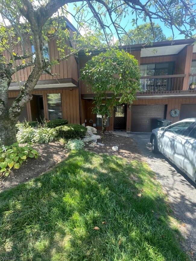 Building Photo - 17103 Top Side Rental