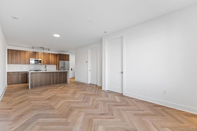 Photo - 100 E Putnam Ave Unit 203