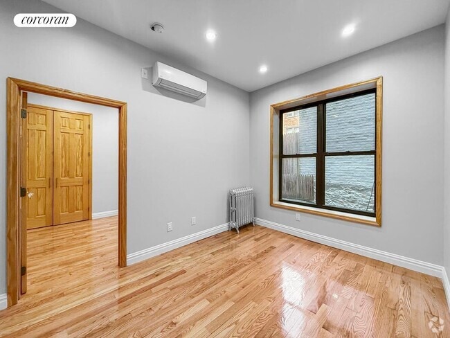 Building Photo - 440 Senator St Rental