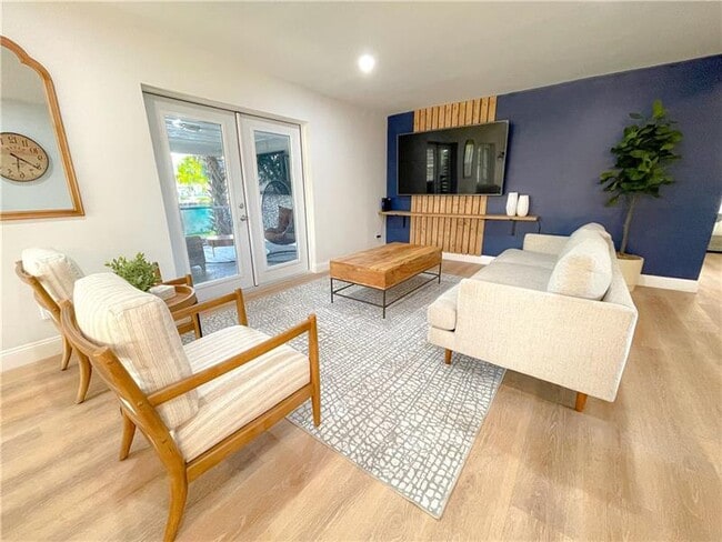 Photo - 833 NW 30th St