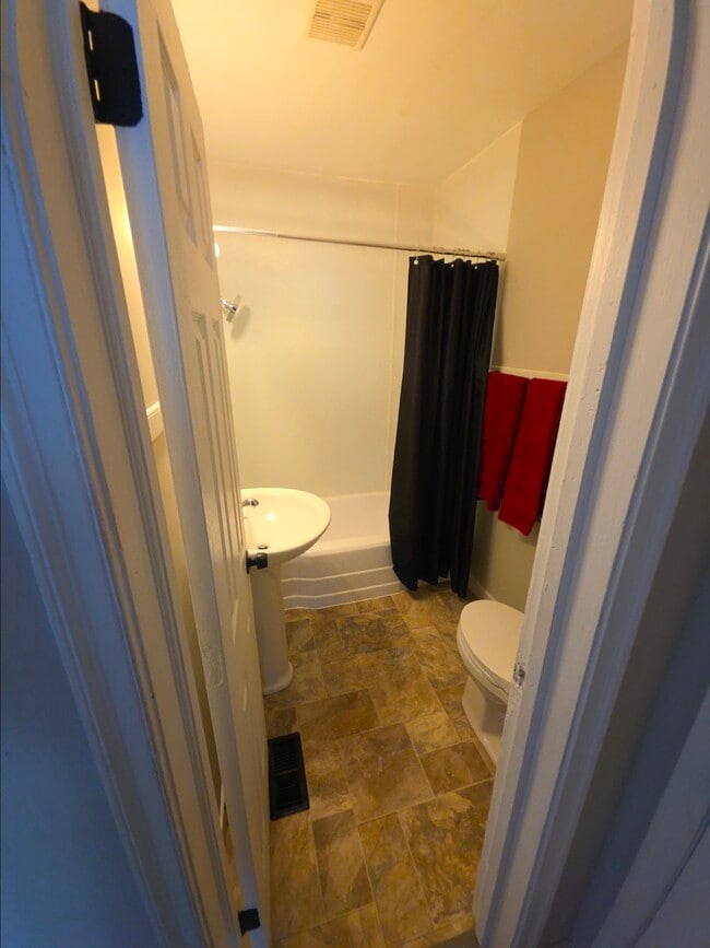 Photo - 1038 S Laura St Unit 1