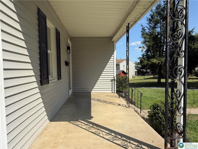 Photo - 521 Wood St