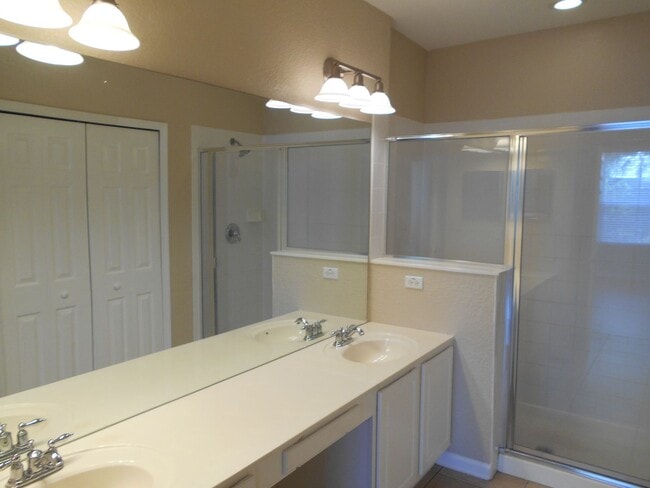 Building Photo - 5018 Maxon Terrace