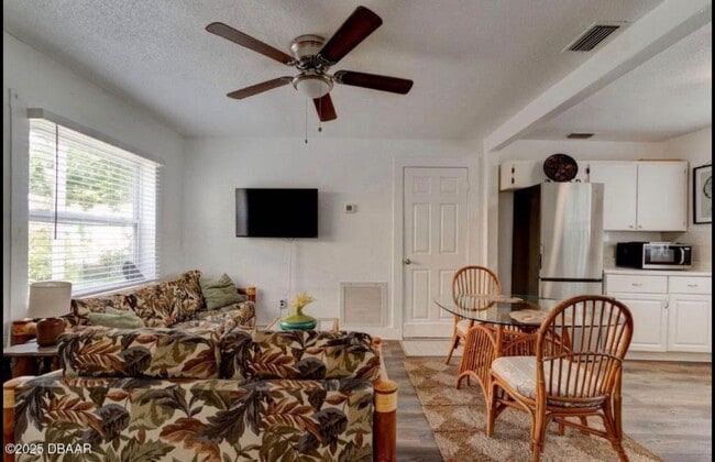 Photo - 118 Pierce Ave