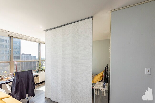 Photo - 3550 N Lake Shore Dr Unit 1823