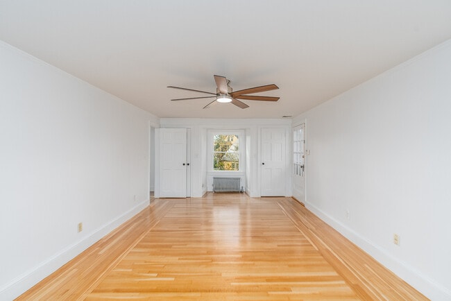 Photo - 83 Betsey Williams Dr