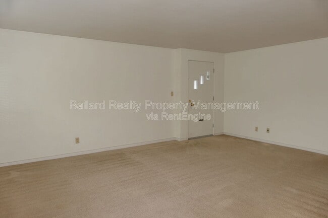 Photo - 4804 Terrace Dr NE Unit 4804