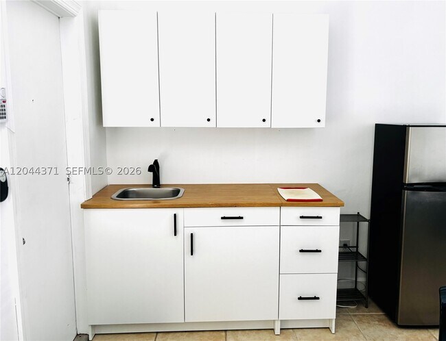 Photo - 2150 NE 172nd St Unit B