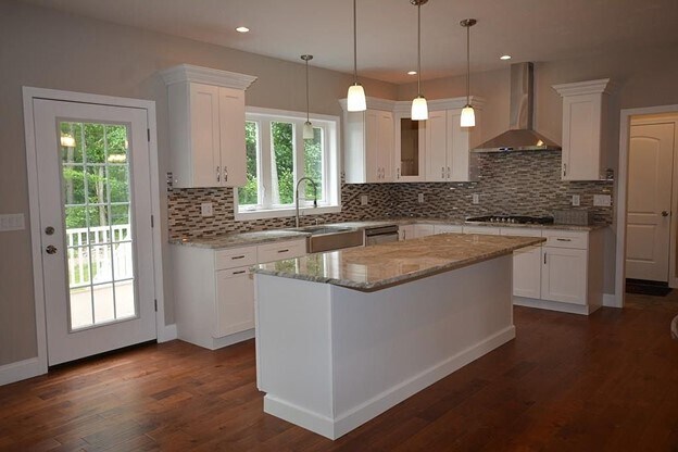 Kitchen 2 - 40 Green St