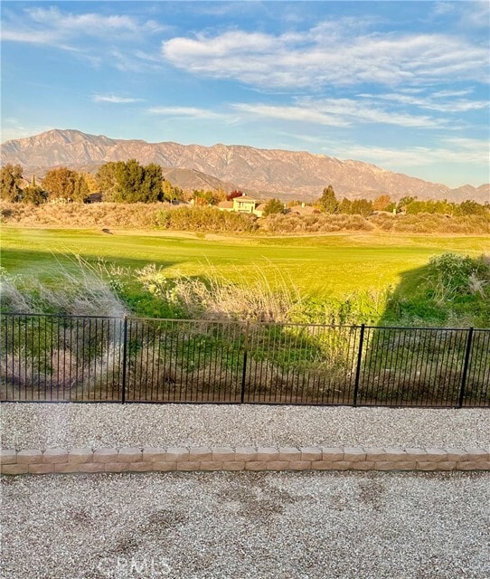 Photo - 35448 Price St