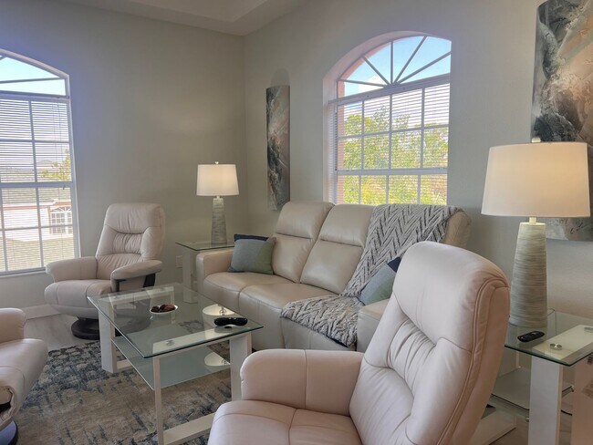 Photo - Modern 2BD/2BA Condo in Gondola Park