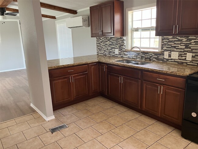 Photo - 118 Walnut St