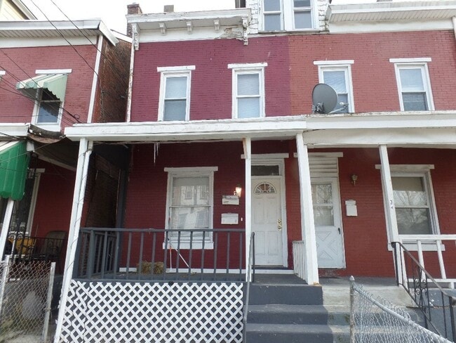 Building Photo - 36 Kelsey Ave Unit 2