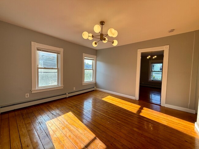 Building Photo - 17 Amy St Unit 3 Rental