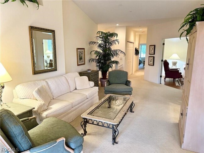 27080 Lake Harbor Ct Unidad 202