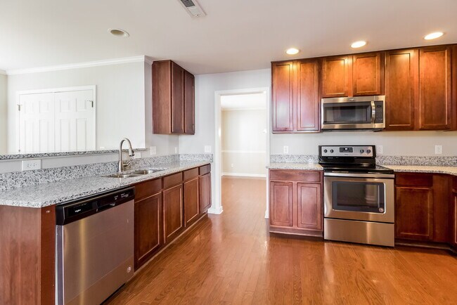 Photo - 409 Pyracantha Dr