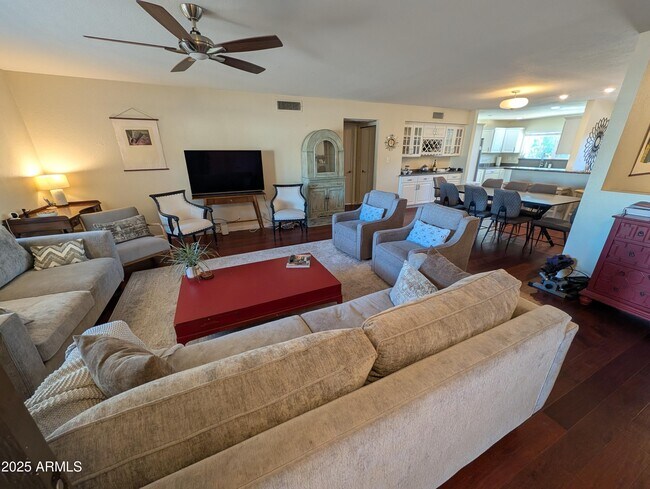 Photo - 4909 E Presidio Rd