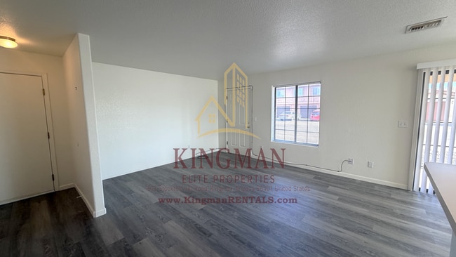 2482 Fox Ave Unit 1