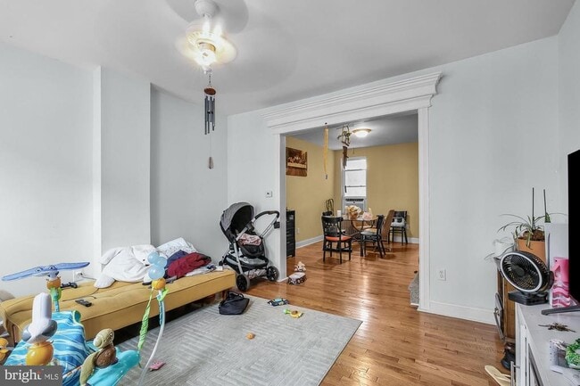 Building Photo - 443 Emily St Rental