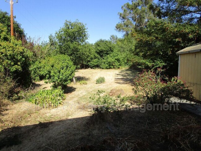 Photo - 476 Banning Way